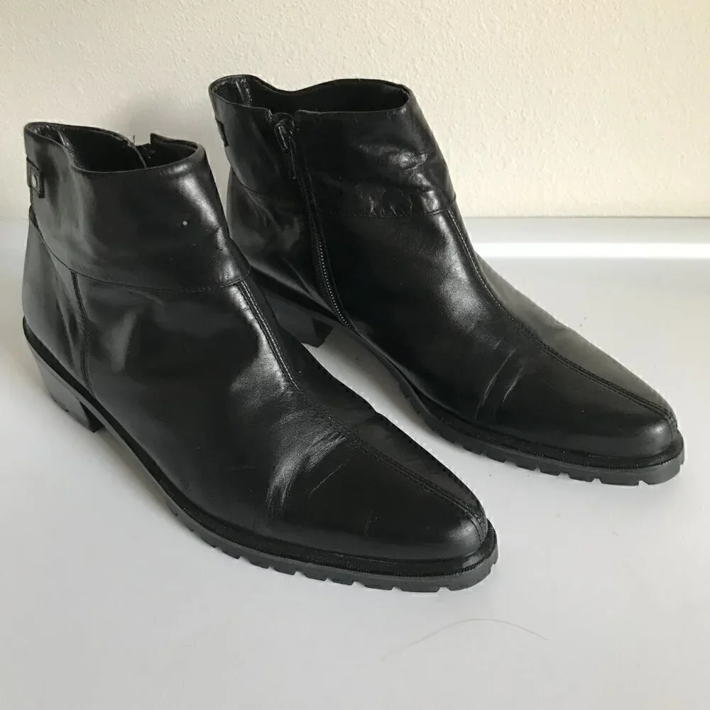 Etienne Aigner LUXE Black Leather Ankle Boots Size 9